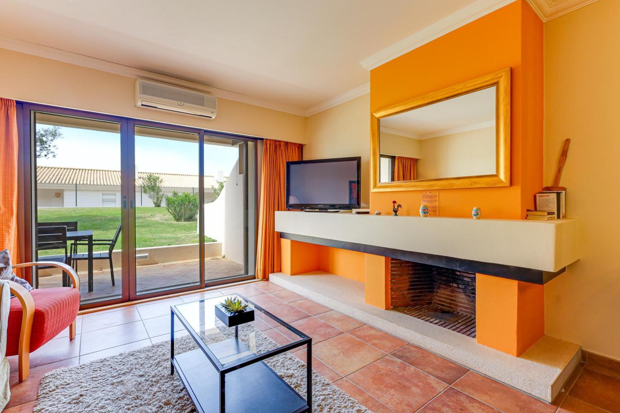 Apartment With 2 Bedrooms, 2M To The Beach Armação de Pêra Exteriér fotografie